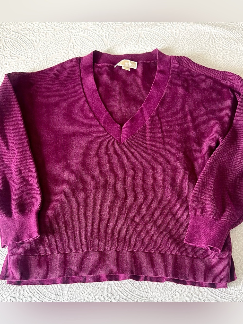 Ladies Magenta Burgundy Michael Kors Knit Lightweight V Neck Sweater Large